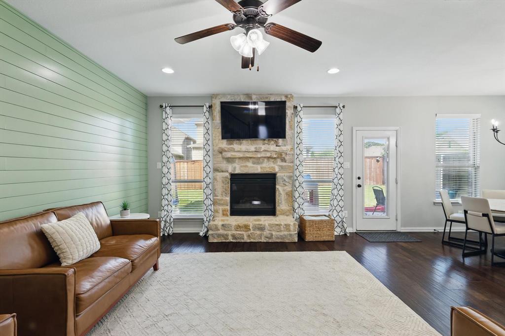 3200 Hawks View Lane