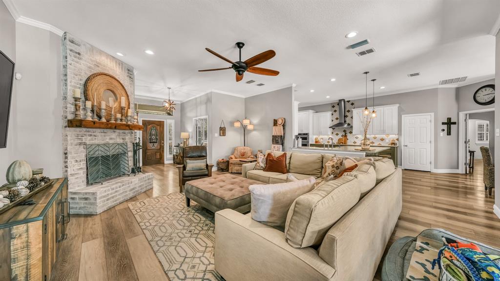 1269 Fox Hunt Trail
