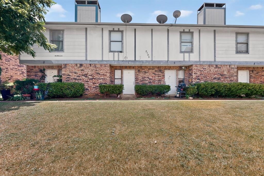 2105 W Walnut Street A,B,C,D