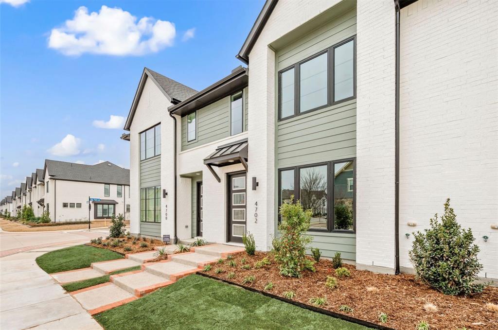 4702 Smokey Quartz Lane