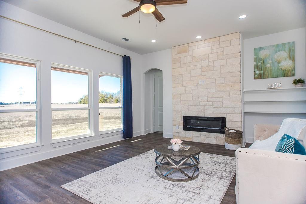 Thoroughbred Heights - Residential