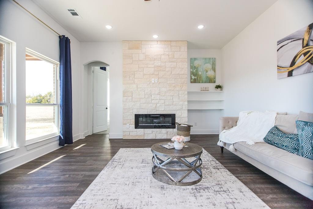 Thoroughbred Heights - Residential