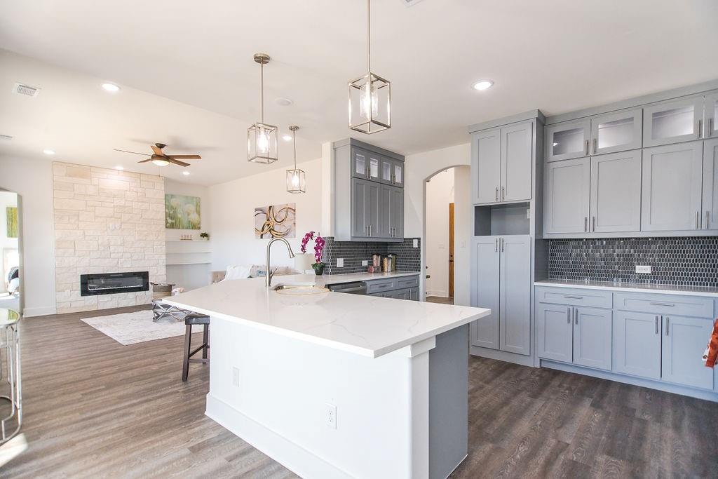Thoroughbred Heights - Residential