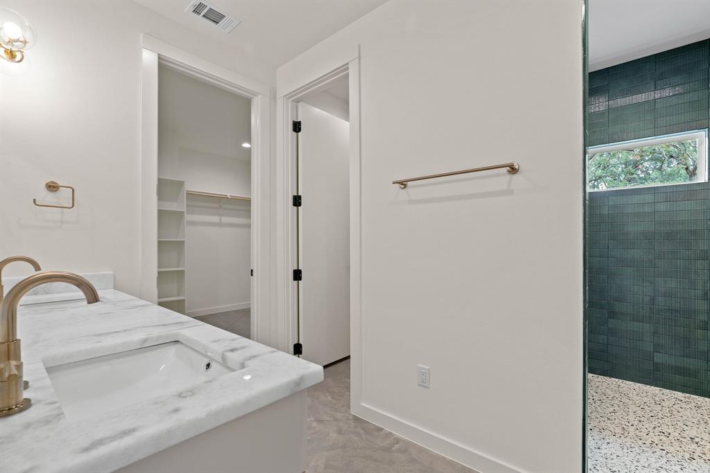 Aurthor's Corner - Residential