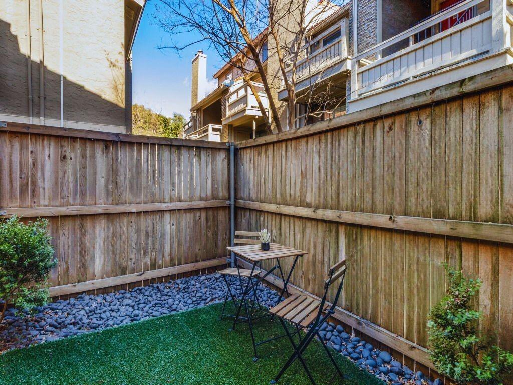 5200 Martel Avenue 9B