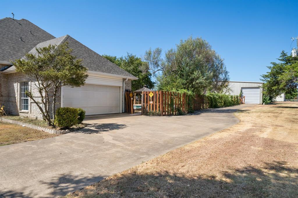 2941 N Mockingbird Lane