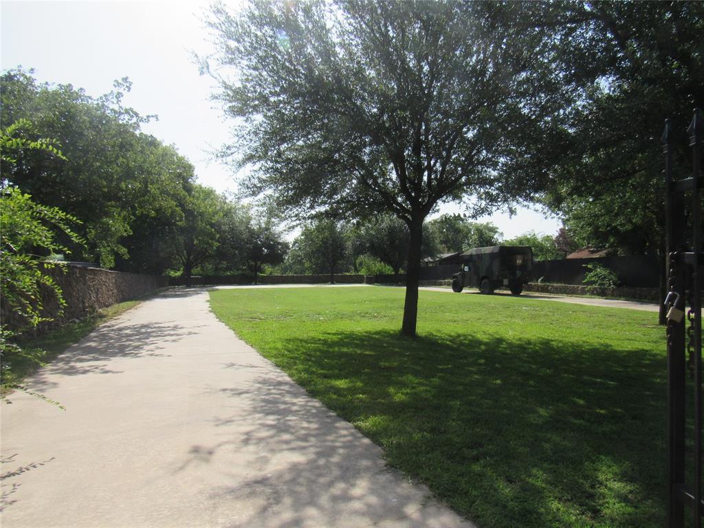 2206 Bluebonnet Avenue