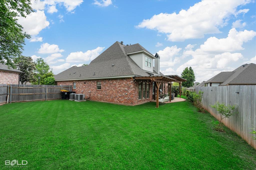 Bossier City, Louisiana 71111, United States, 3 Bedrooms Bedrooms, ,3 BathroomsBathrooms,Residential,Pending,122256