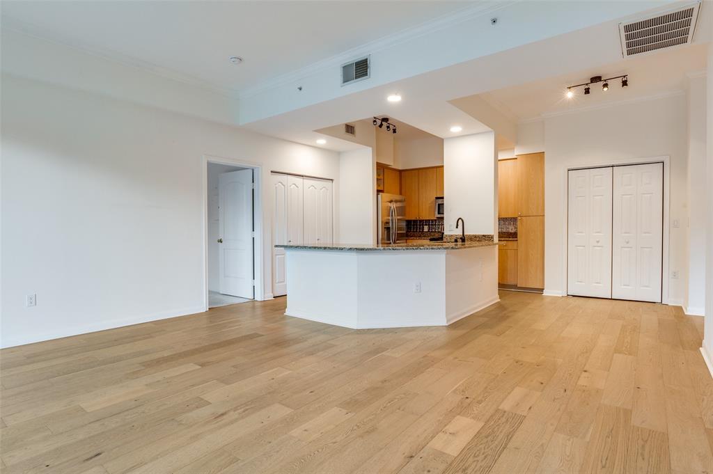 Renaissance Trutle Crk Condo - Residential