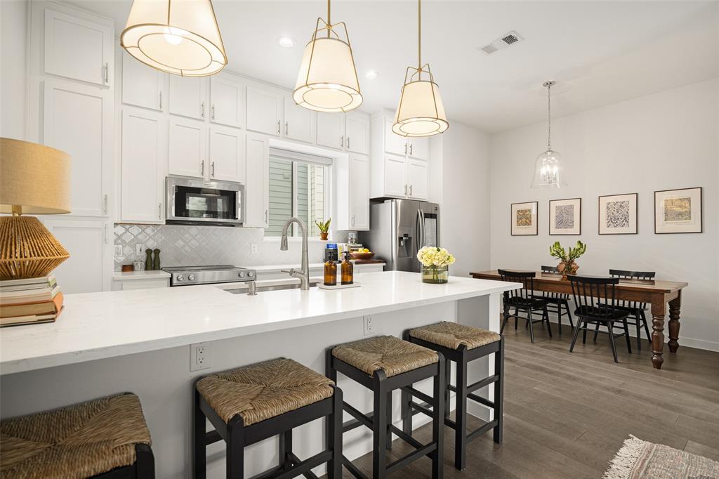 6004 Hudson Street Condos - Residential