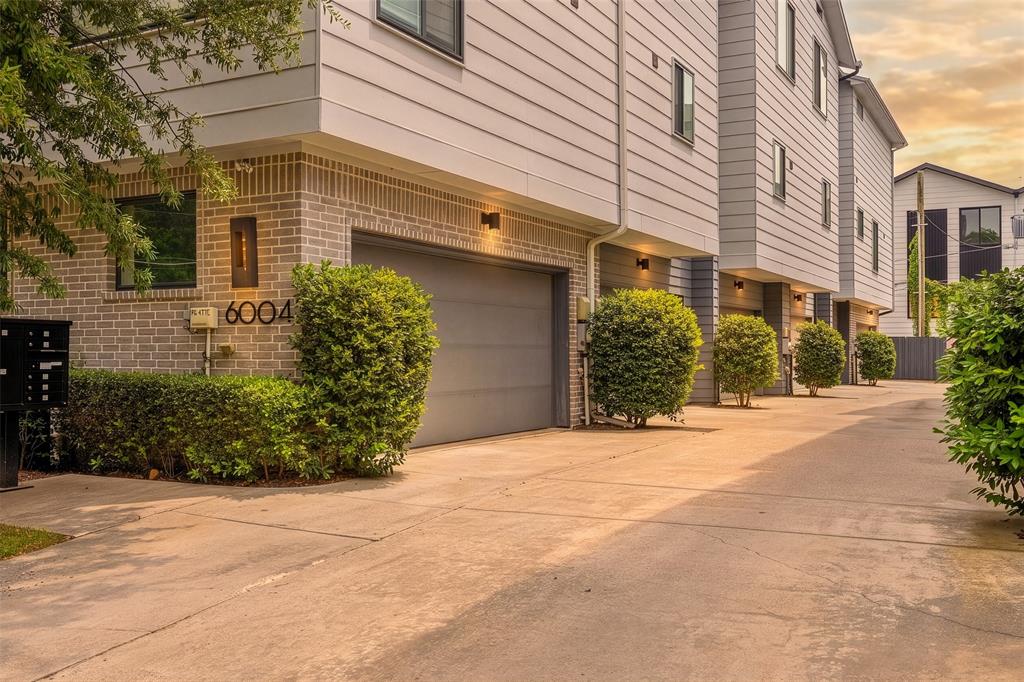 6004 Hudson Street Condos - Residential