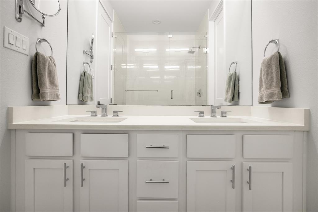 6004 Hudson Street Condos - Residential