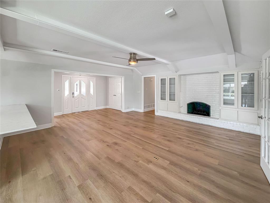 100 W Pleasantview Drive