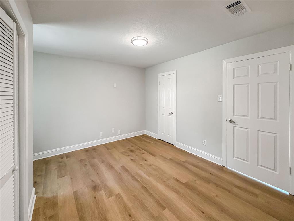 100 W Pleasantview Drive