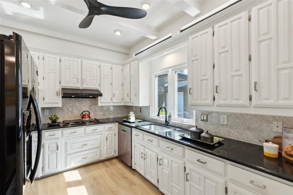 3701 Leathertop Drive