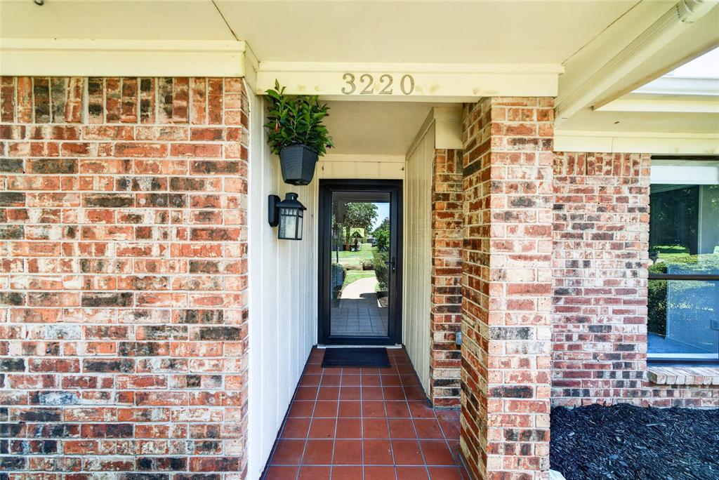 3220 Topaz Way