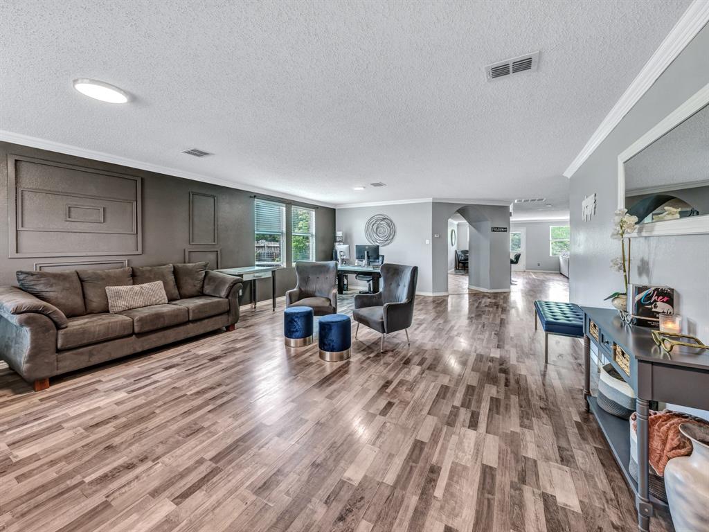 1352 Scenic Hills Drive