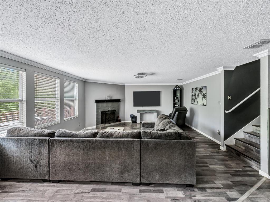 1352 Scenic Hills Drive