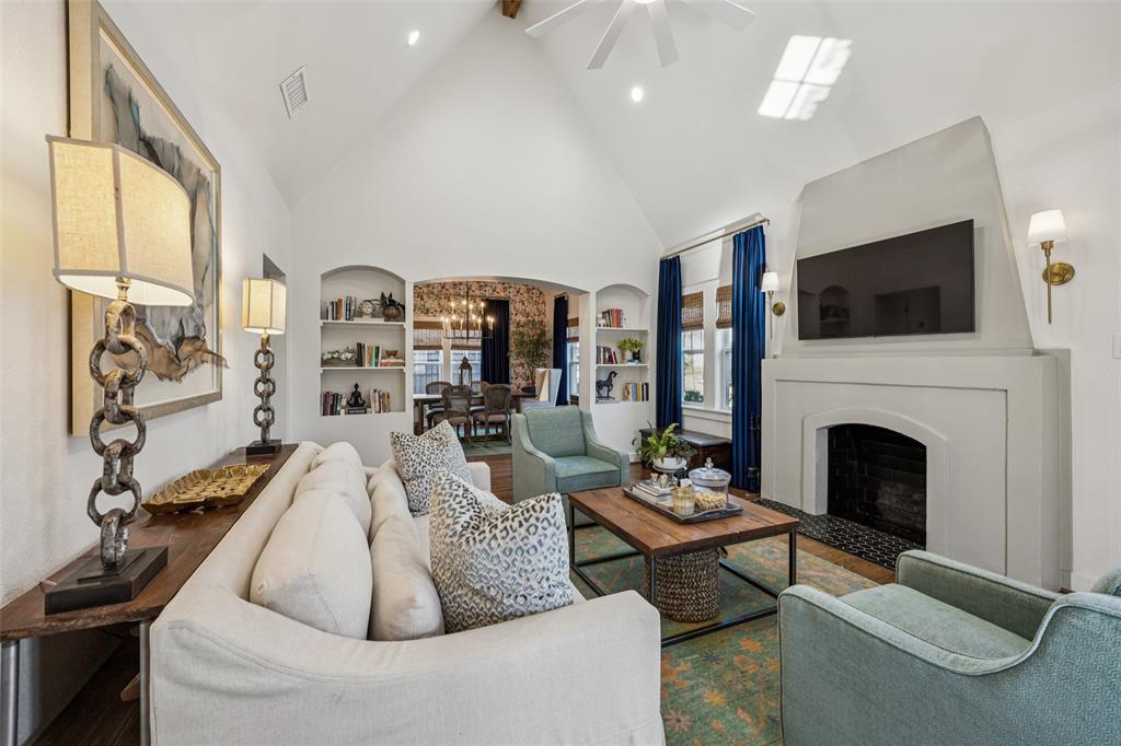 5019 Stoneleigh Avenue