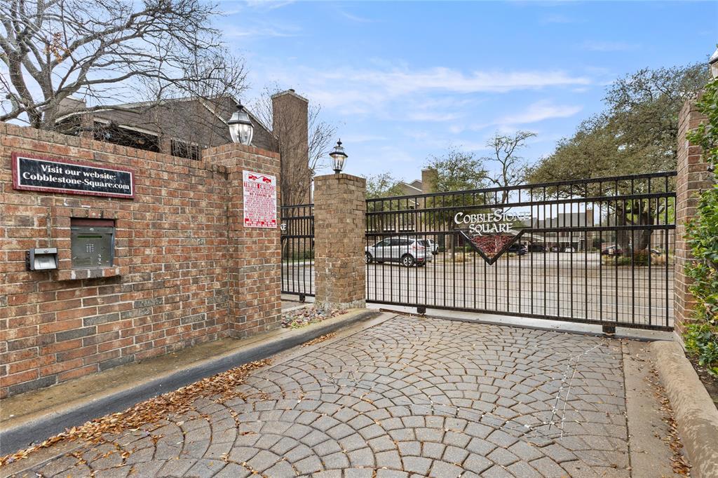 Cobblestone Square - Residential