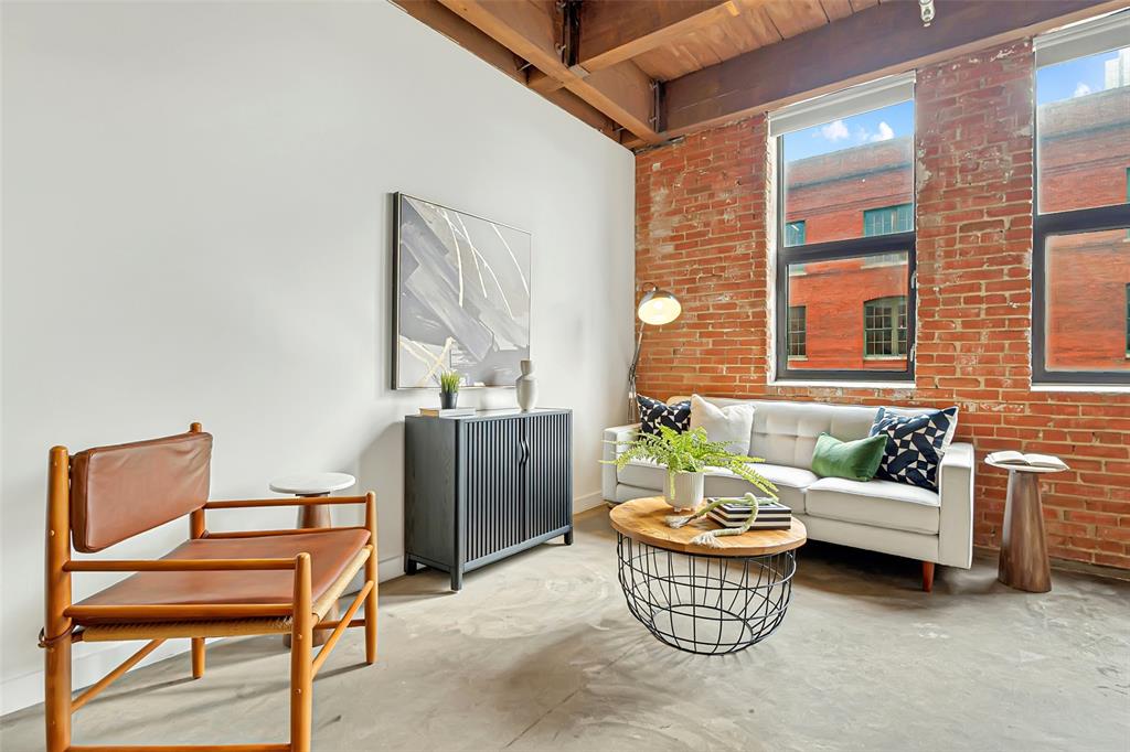 509 Elm Place Residence Condo - Residential