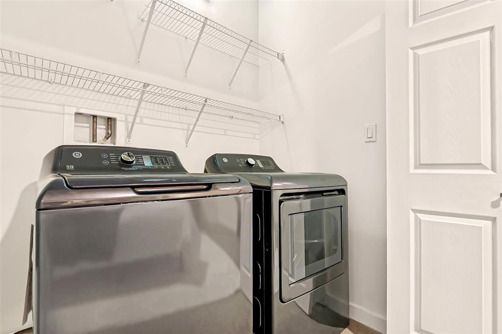 509 Elm Place Residence Condo - Residential