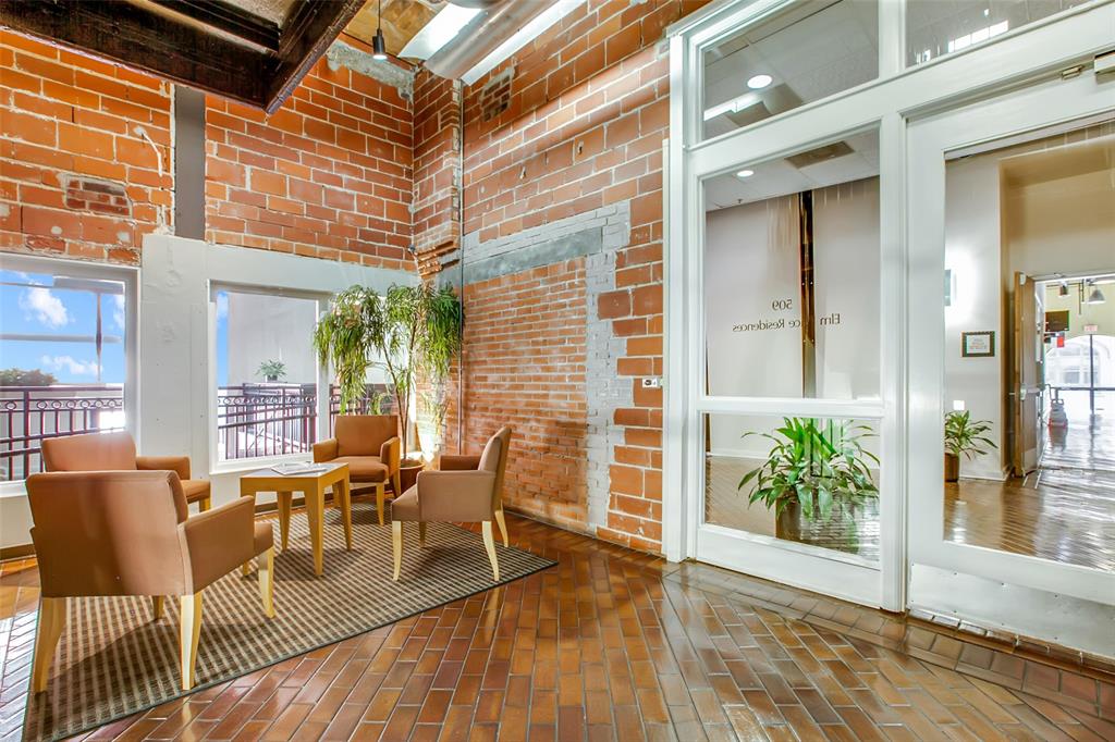 509 Elm Place Residence Condo - Residential