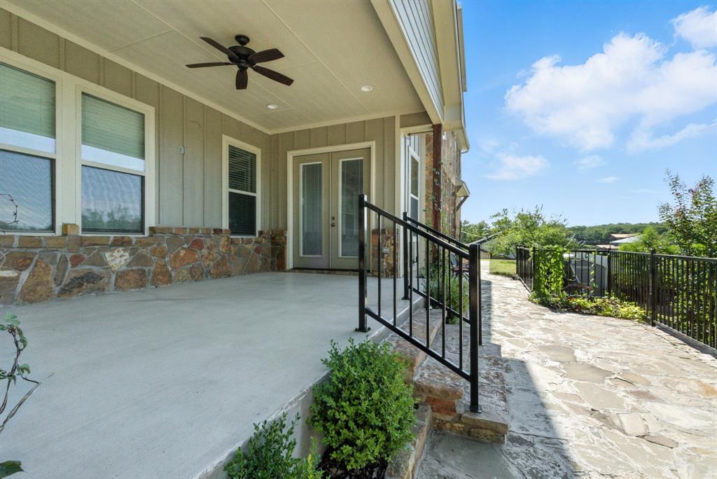 216 Private Road 1735