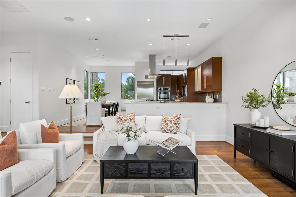 433 Trinity River Circle