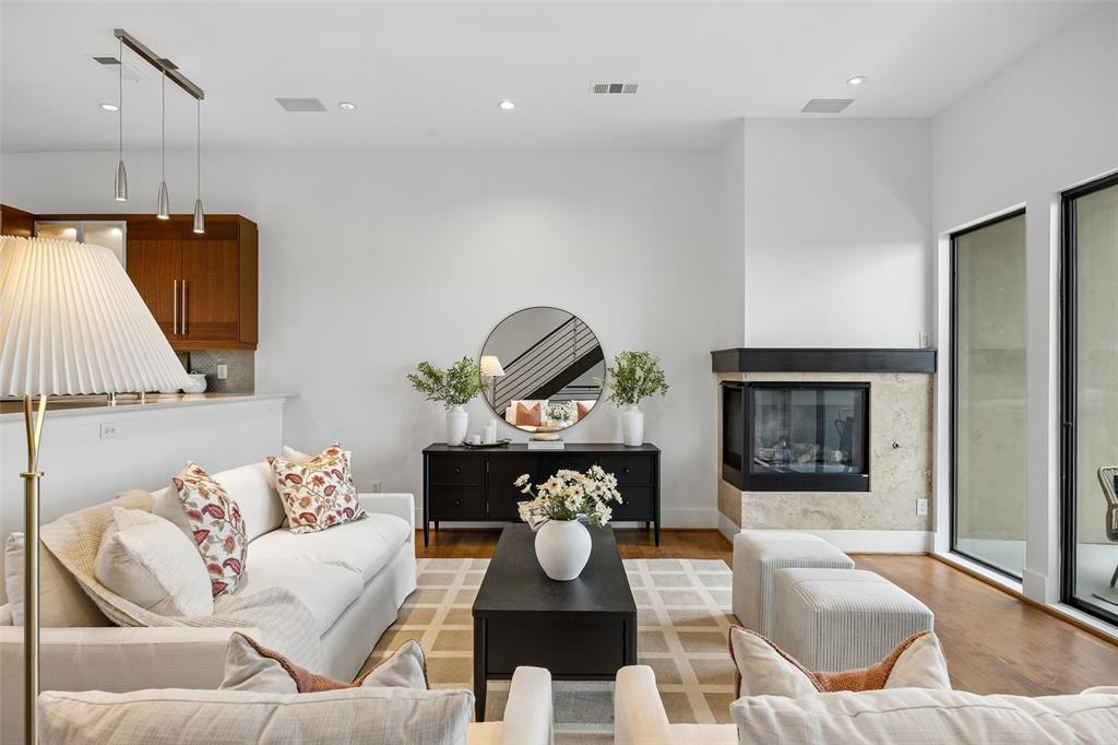 433 Trinity River Circle
