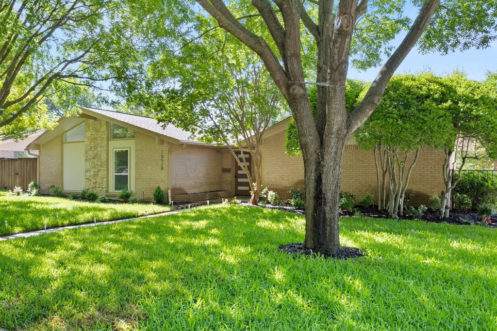 10528 Swallow Lane