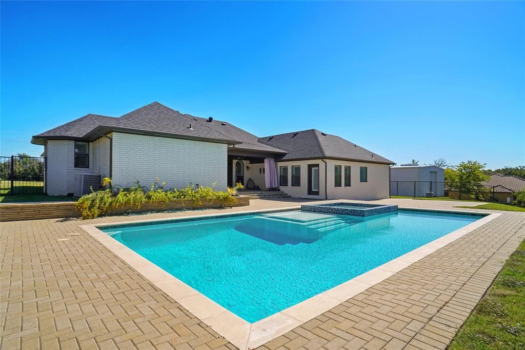 Photo for 13297 Roanoke Road, Westlake, TX 76262 (MLS # 21089610)