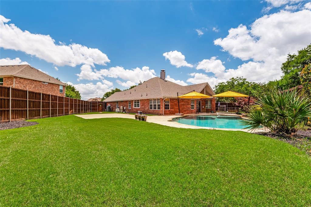 411 Greenway Court