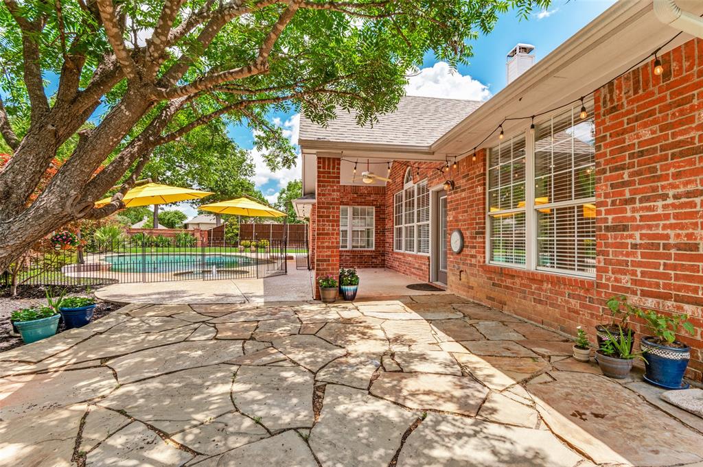 411 Greenway Court