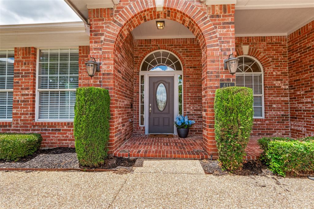 411 Greenway Court
