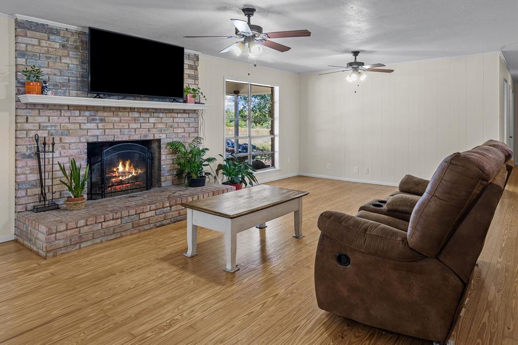 Acres 5.089, ABST: 765, SUR: J SALINGUA - Residential