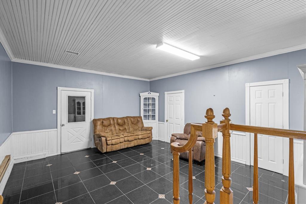 Acres 5.089, ABST: 765, SUR: J SALINGUA - Residential