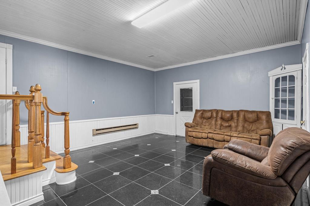 Acres 5.089, ABST: 765, SUR: J SALINGUA - Residential