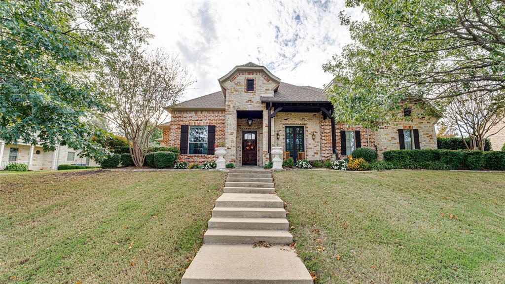 Photo 3 of 27 of 172 Stoneleigh Drive house