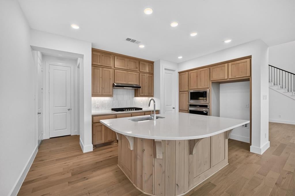 3913 Script Street