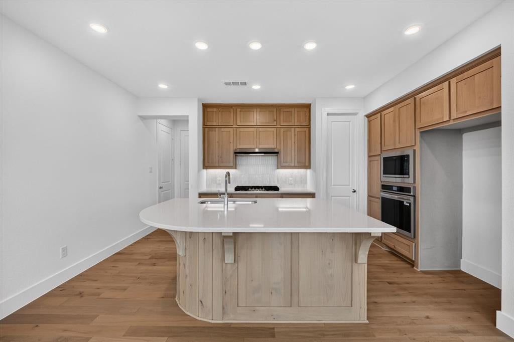 3913 Script Street