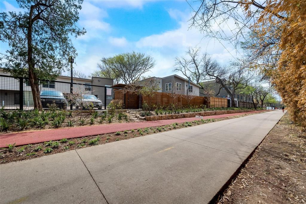 4241 Buena Vista Street 8