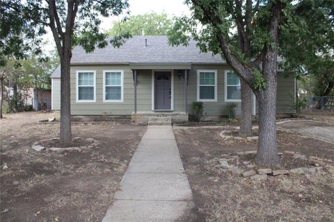 Photo of 1021 SANTA CLARA DR DR, Brownwood, TX 76801 (MLS # 21402232)