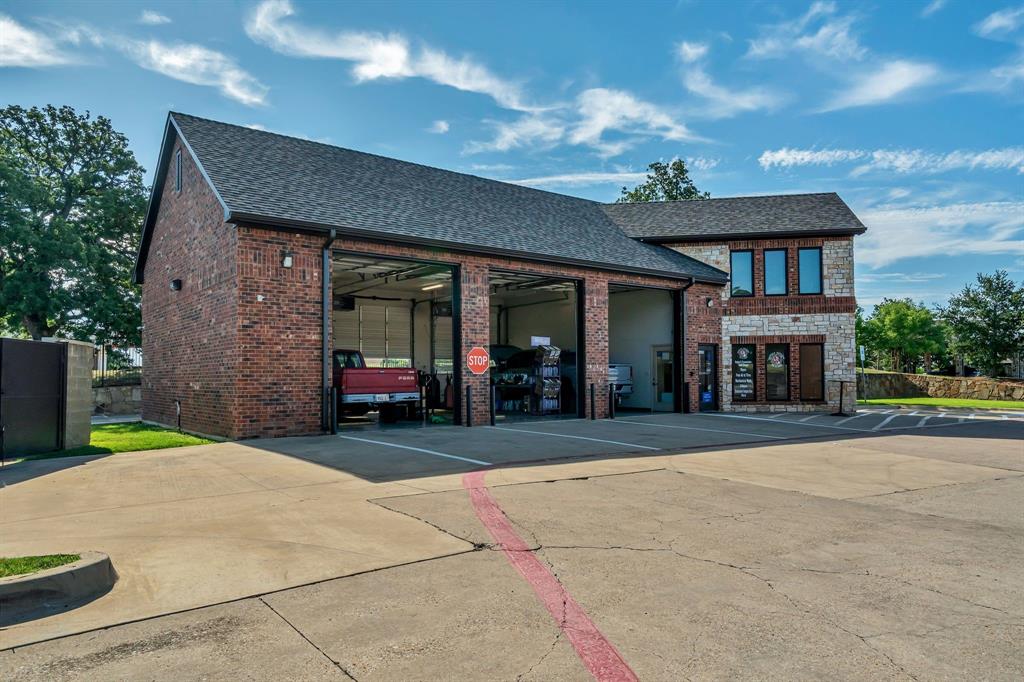 1655 Keller Parkway
