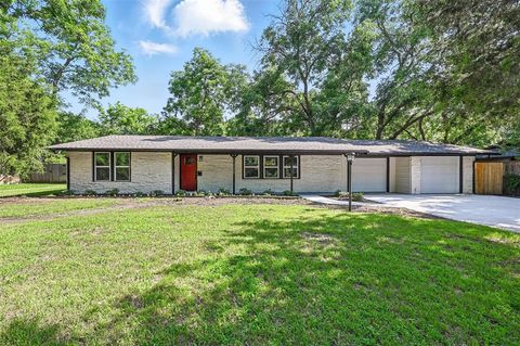 1220 Brittany Lane Arlington TX 76013