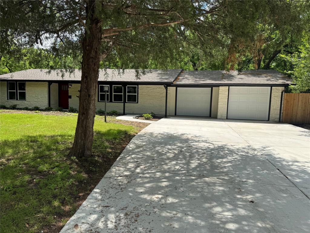 1220 Brittany Lane