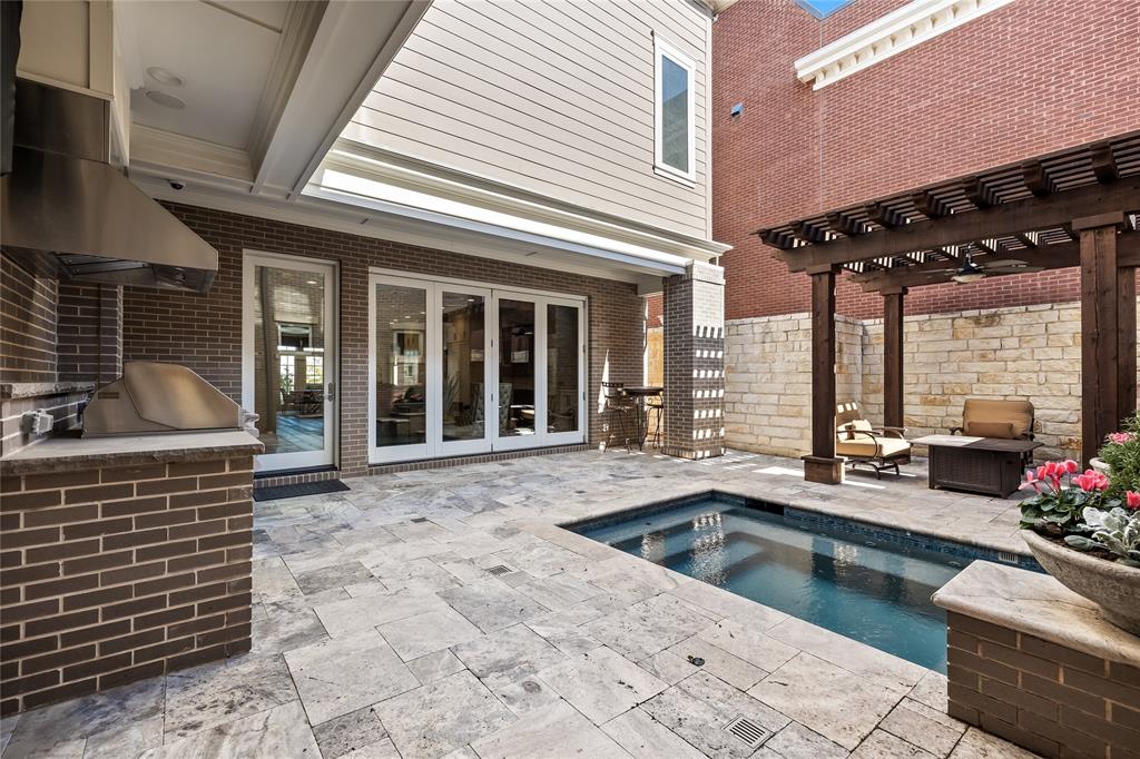 Brownstones Ph C - Residential