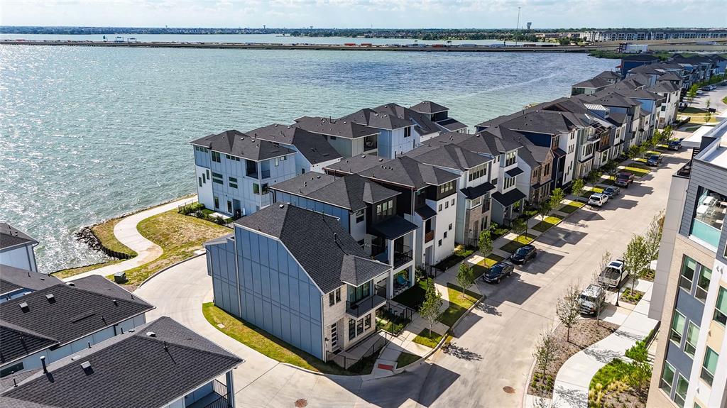Sapphire Bay - Residential