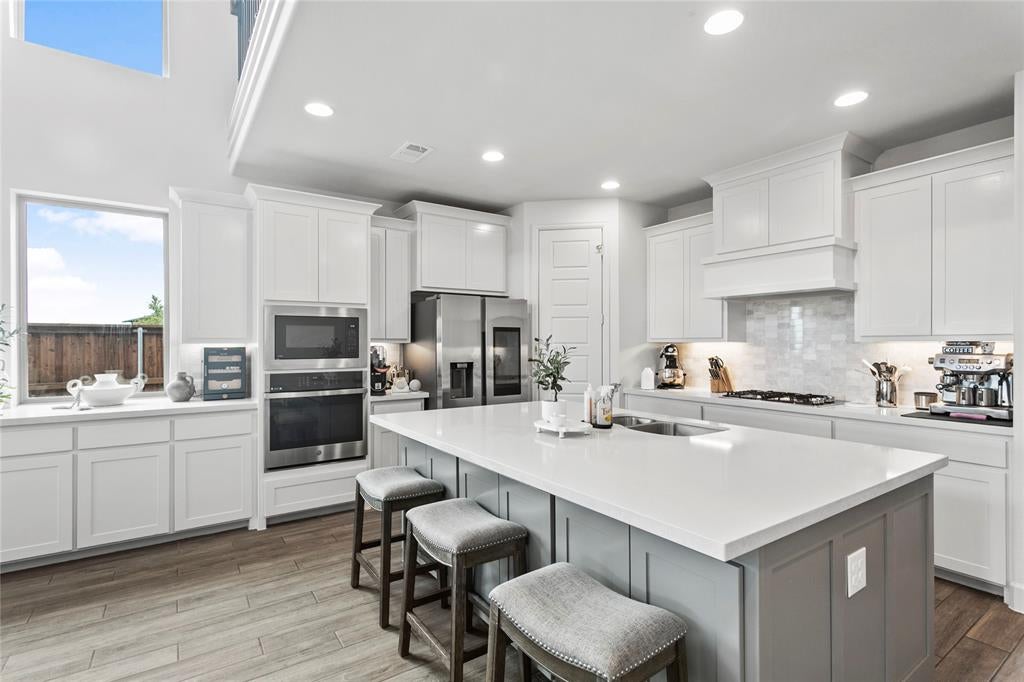 1904 Song Sparrow Lane