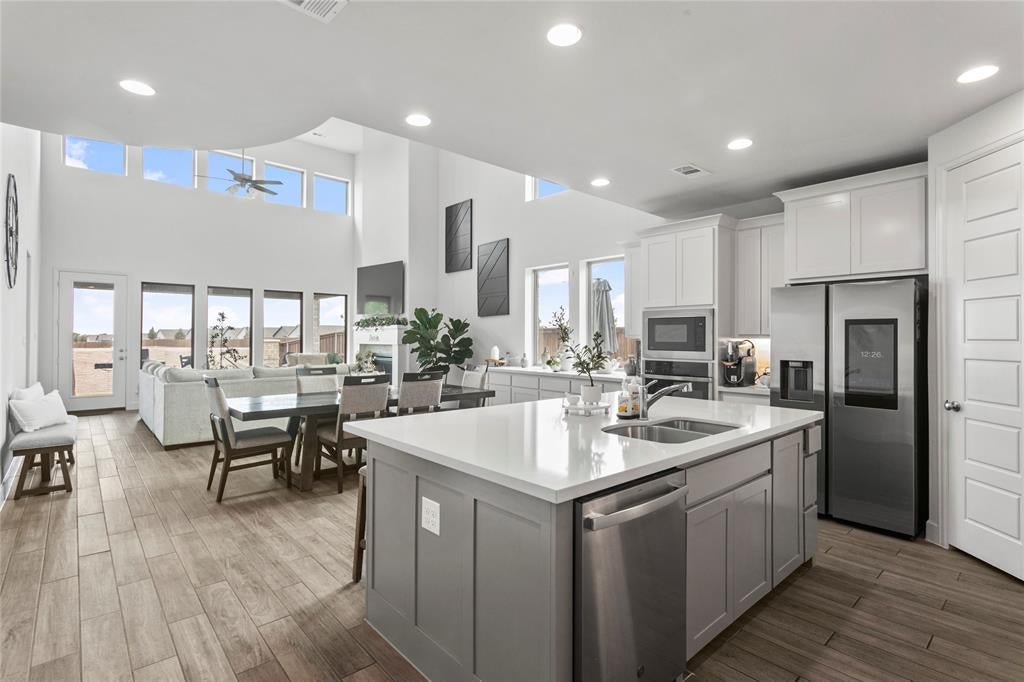 1904 Song Sparrow Lane